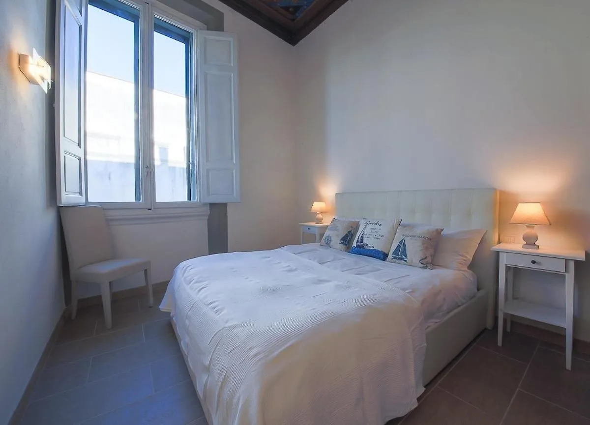 Palace First Florence Apartment